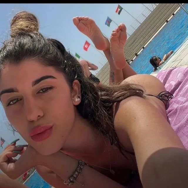 S0fia Izz0 #ButlDc4v