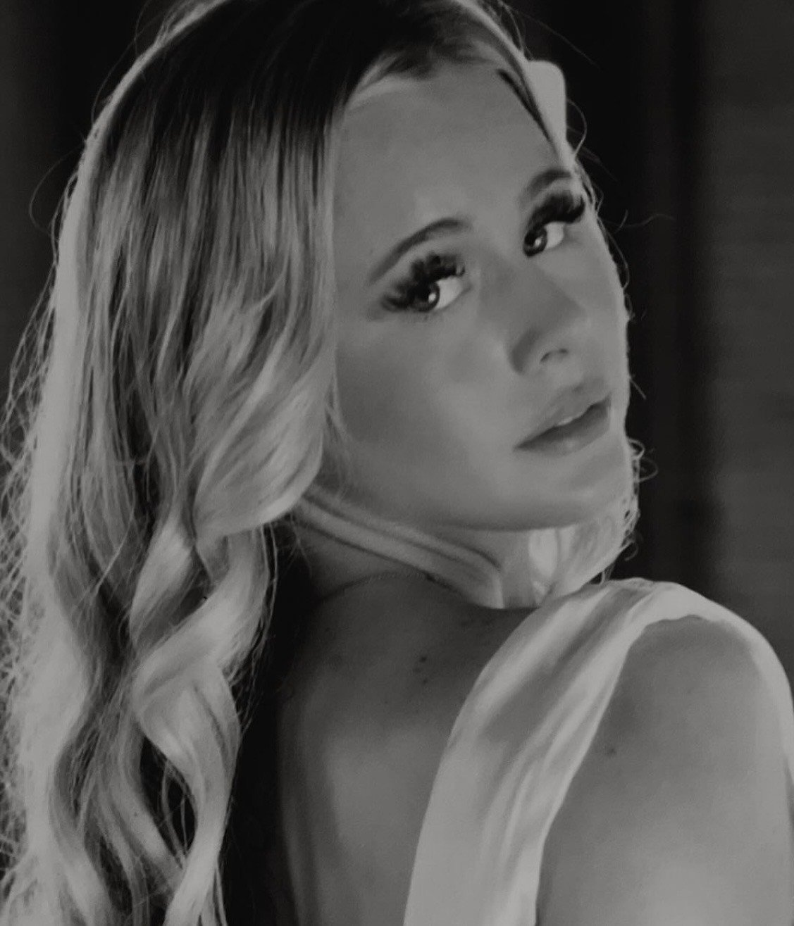 Southern belle sexy blonde Kaydee. This blue eyed college girl likes to show off her slutty body #on34UWwj