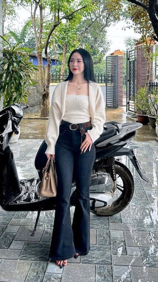 Lột đồ mấy con đĩ cho gần nhà #V1sJSL59
