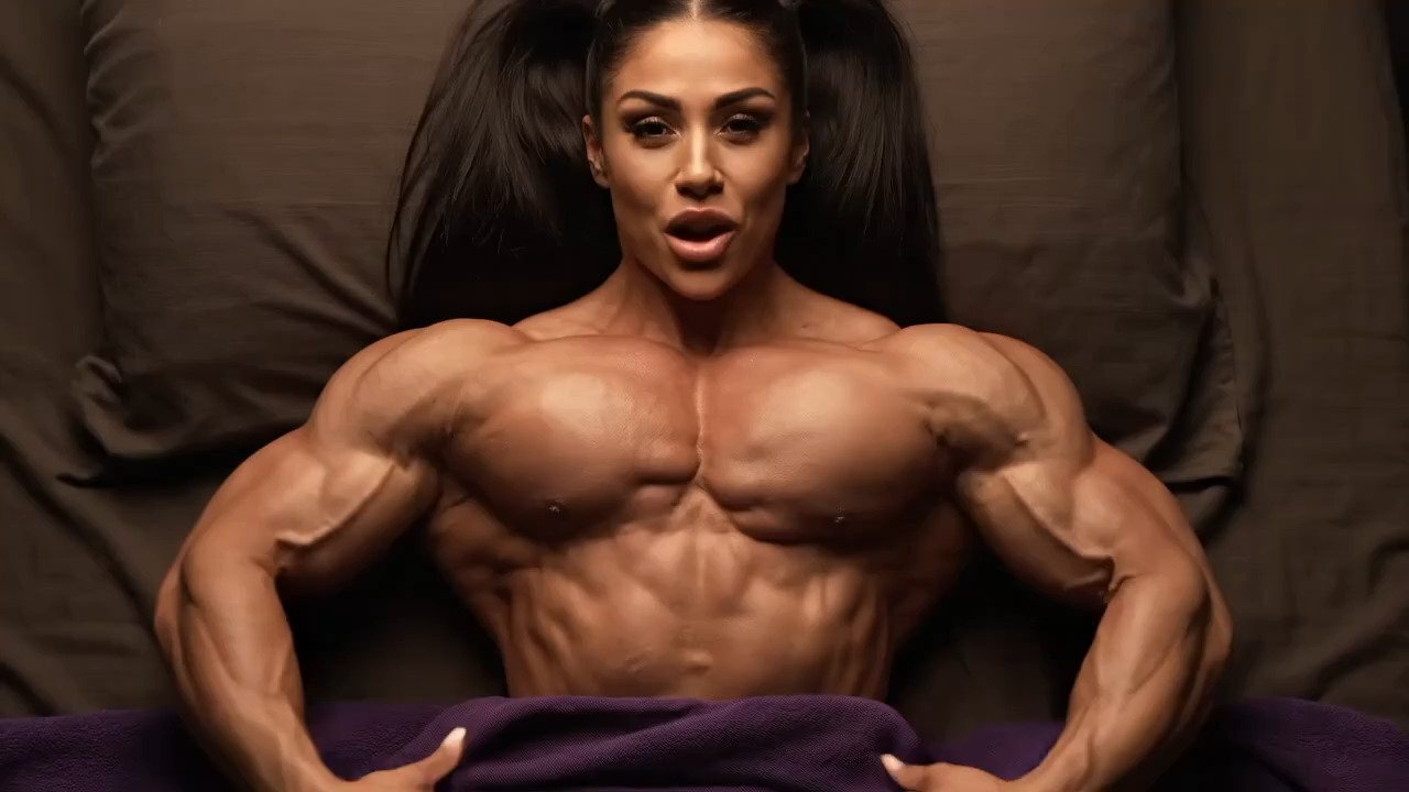 Hypertrophic muscles are made to be shown in the nude #KXUSe0Zn