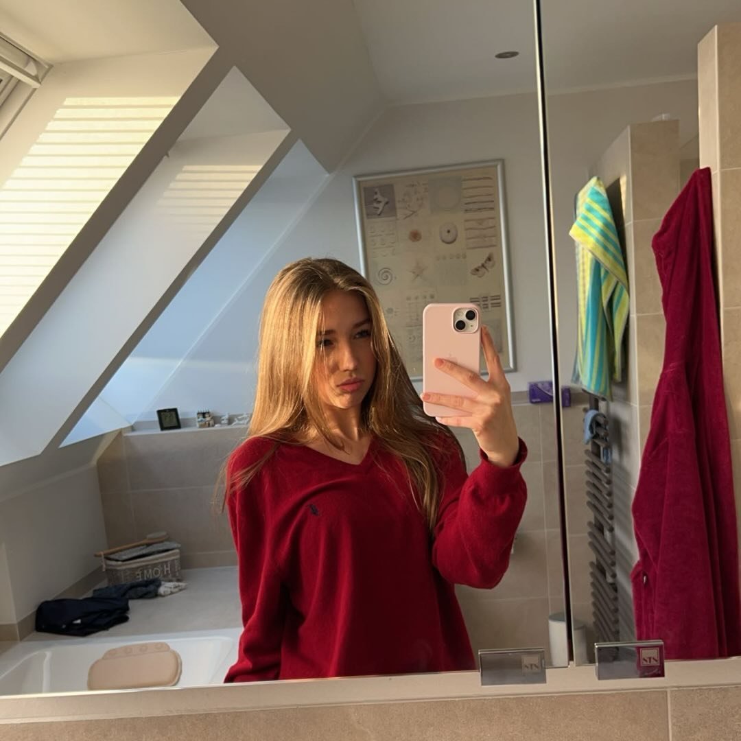 Send me your tribs schickt mir eure Tributes here or Session :11 #5p77KDNu