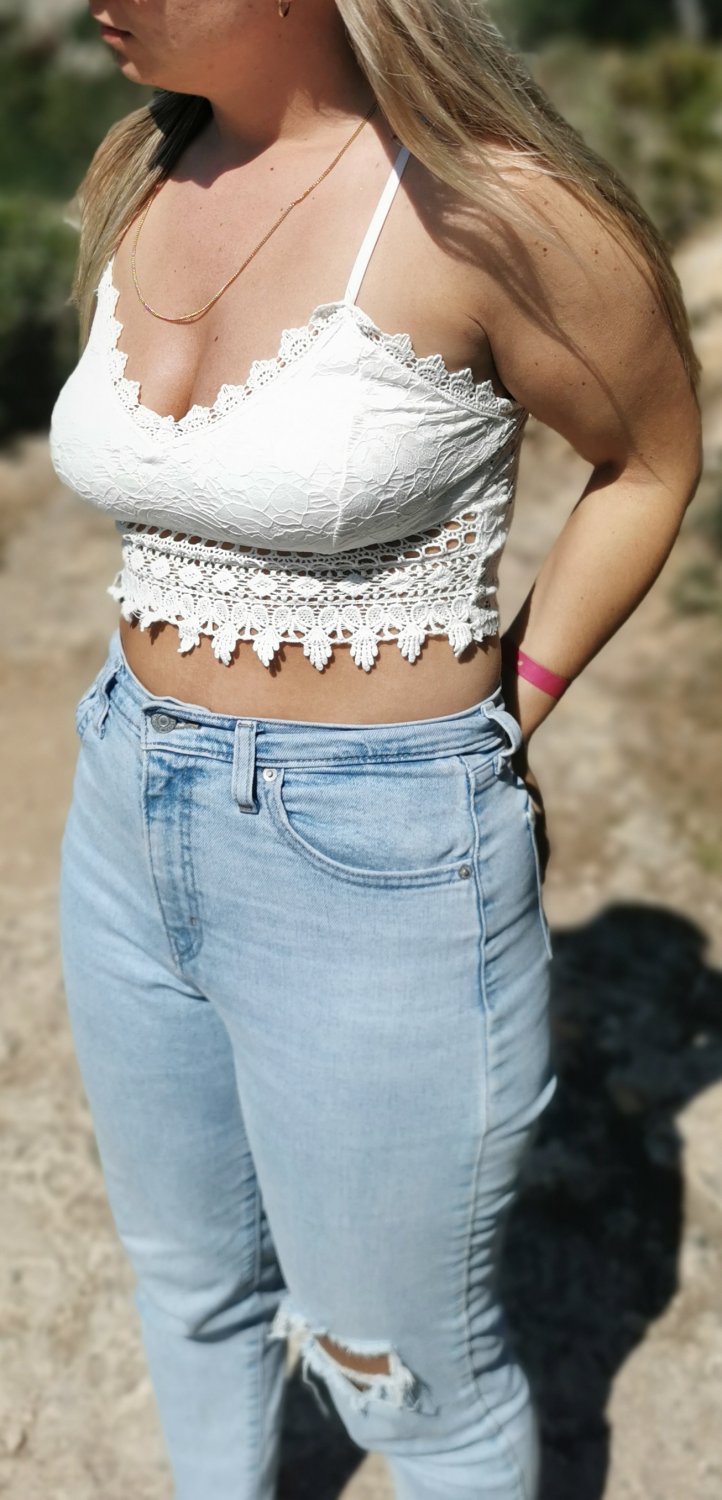 Stunning milf submitted #XtOkAcP2